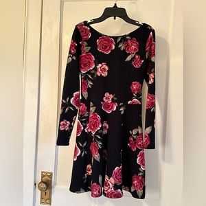 Cute Floral Dress Honey & Rosie. Size M.